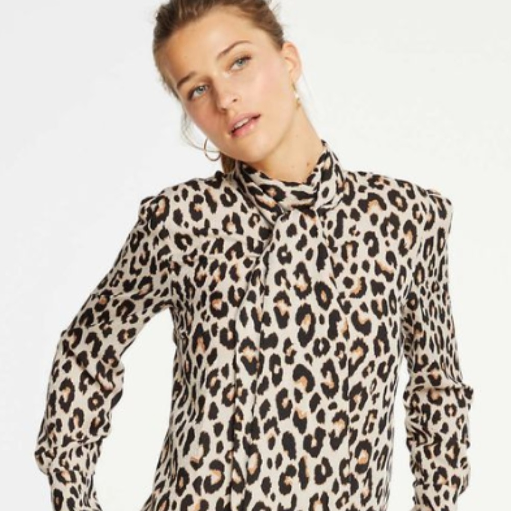 NWT Ann Taylor spotted bow blouse XSP
